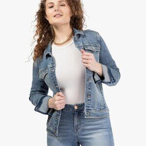1822‎ Women's Classic Better Butter Denim Jacket - Medium